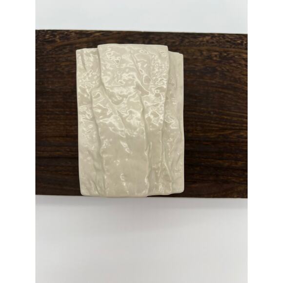 Pinch Hold Mug or Vase Ecru Beige Cream Ceramic - Picture 7 of 10